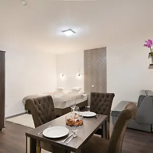 Hotel apartamentowy Paulay Downtown